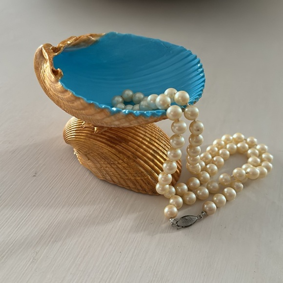 Seashell Jewelry Holder/Trinket Dish - Picture 2 of 4
